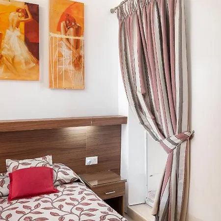 Quayside Apartments Marsaxlokk Exterior photo